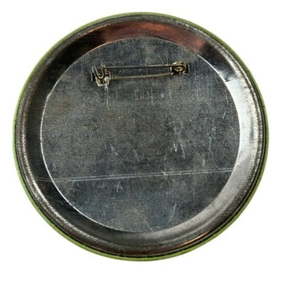 Vintage Walt Disney World Goofy Button Pinback Collectible - Picture 2 of 4